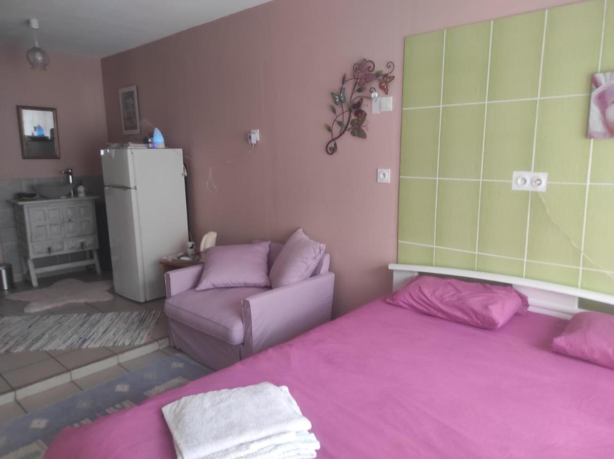 Chambre Spatieuse Avec Grand Lit. Aspet ภายนอก รูปภาพ